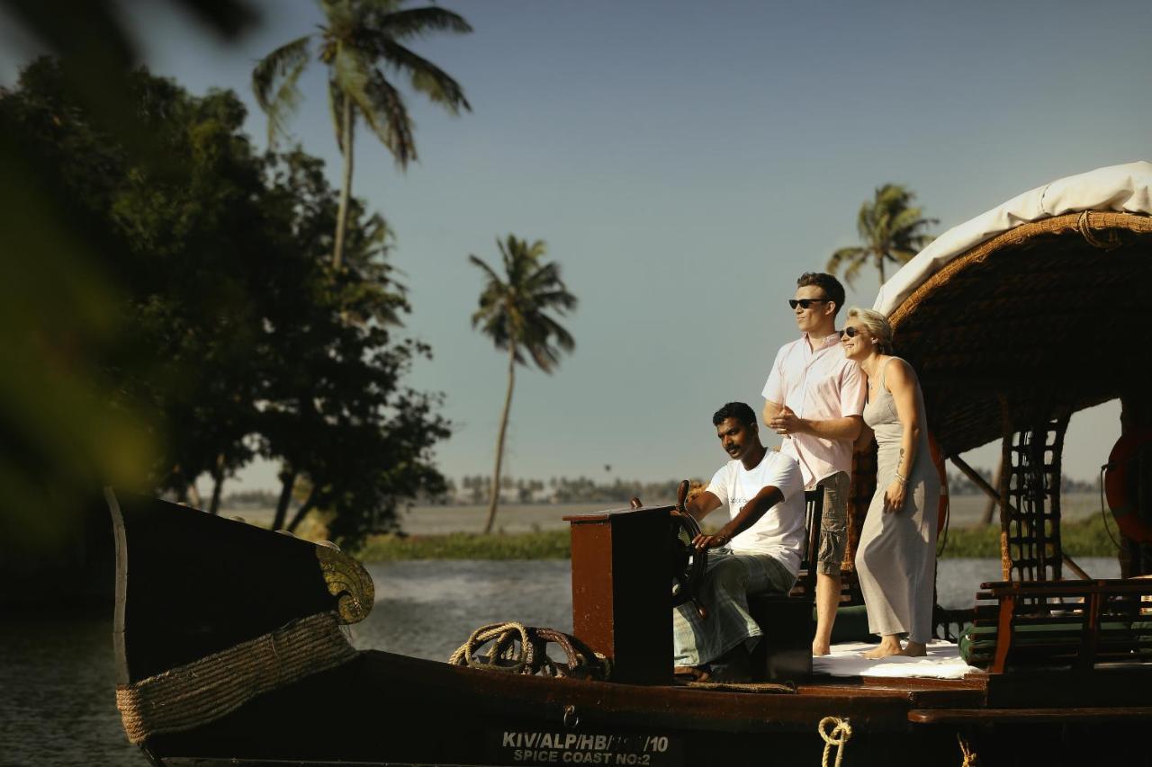 Coconut Lagoon Kumarakom- A Cgh Earth Experience Hotel Exterior photo