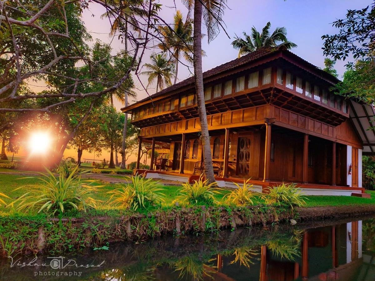 Coconut Lagoon Kumarakom- A Cgh Earth Experience Hotel Exterior photo